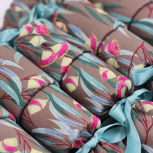 Load image into Gallery viewer, Rosea Operculum (Reusable Christmas Crackers)